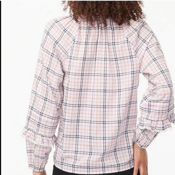 🆕J.CREW Plaid Ruffle Trim Peasant Top Blouse Ivory Pink Blue Eyelet Size Large - Picture 4 of 9